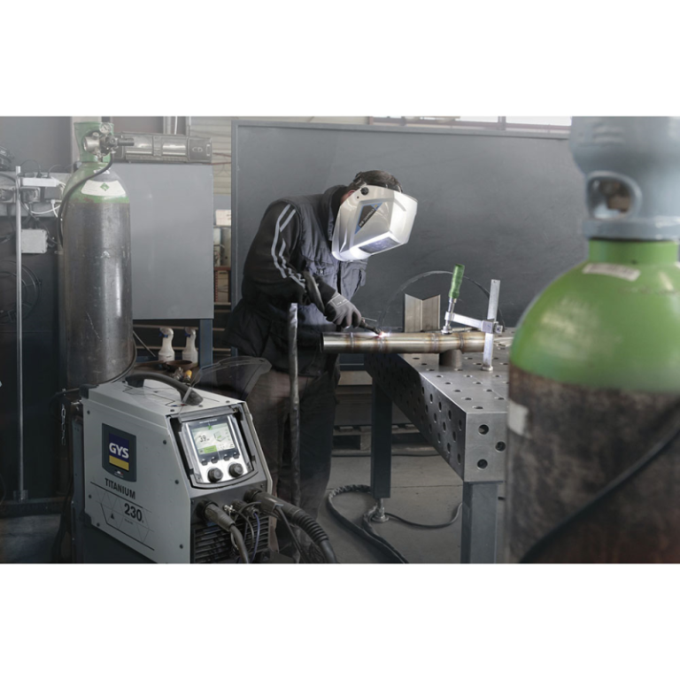 TITANIUM 230 AC/DC FV - AWI hegesztő inverter